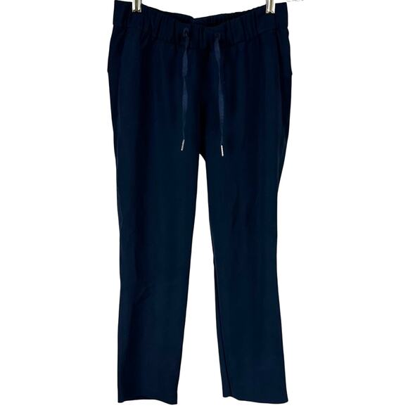 Lululemon On The Fly Crop Woven 23" True Navy Women's Size 4 Excellent Condition - Picture 5 of 12